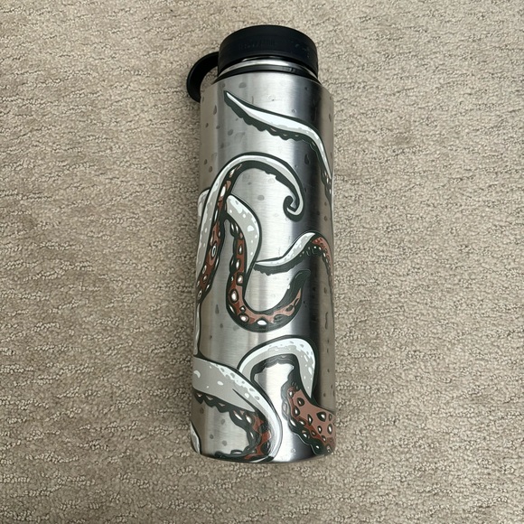 Local Motion Hawaii Octopus Water Bottle - Picture 2 of 5